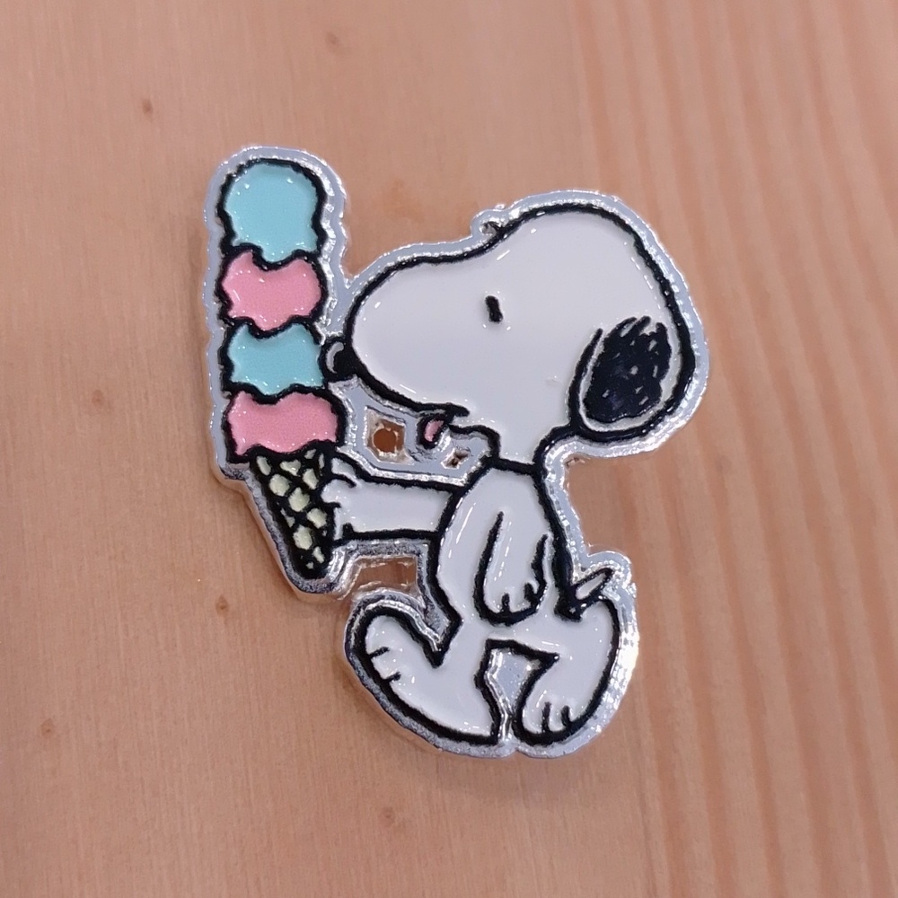 🆕 Peanuts Snoopy Ice Cream Enamel Pin Brooch Charlie Brown